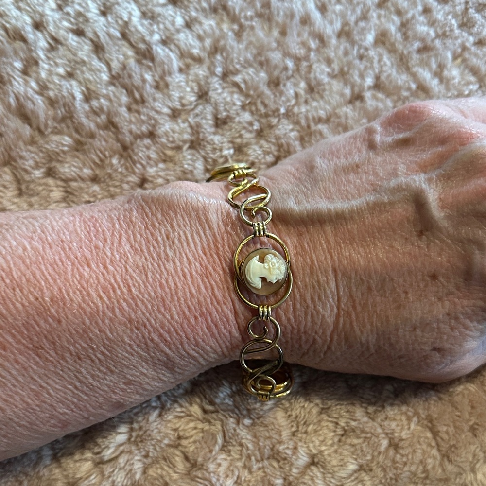 Vintage Cameo Bracelet
